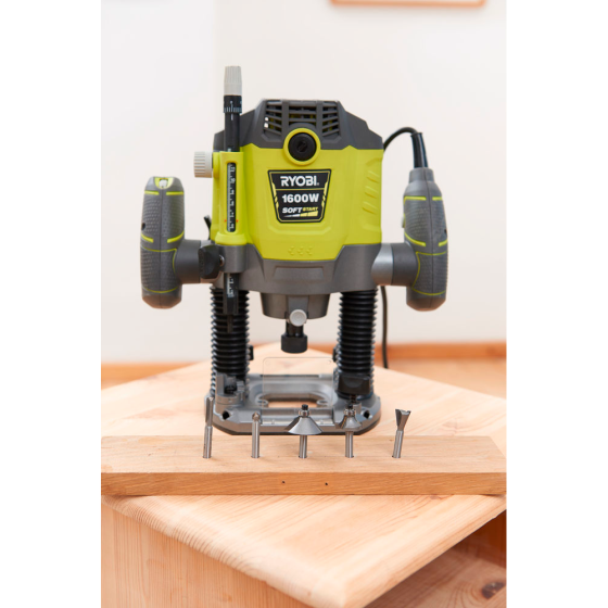 Фрезер RYOBI RRT1600-K