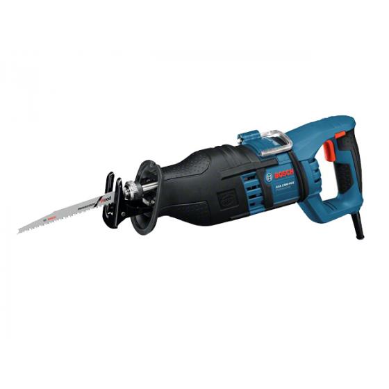 Сабельная пила BOSCH GSA 1300 PCE в чем. + 2 пильных полотна