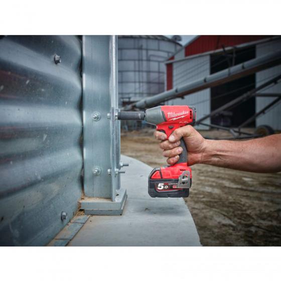 Гайковерт аккумуляторный Milwaukee M18 FIWP12-502X