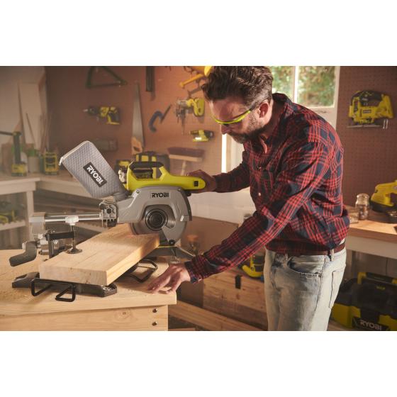 ONE + / Торцовочная пила RYOBI R18MS216-0 (без батареи)