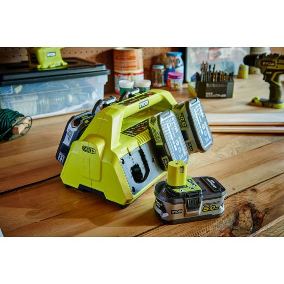 ONE + / Зарядное устройство на 6 портов RYOBI RC18-627